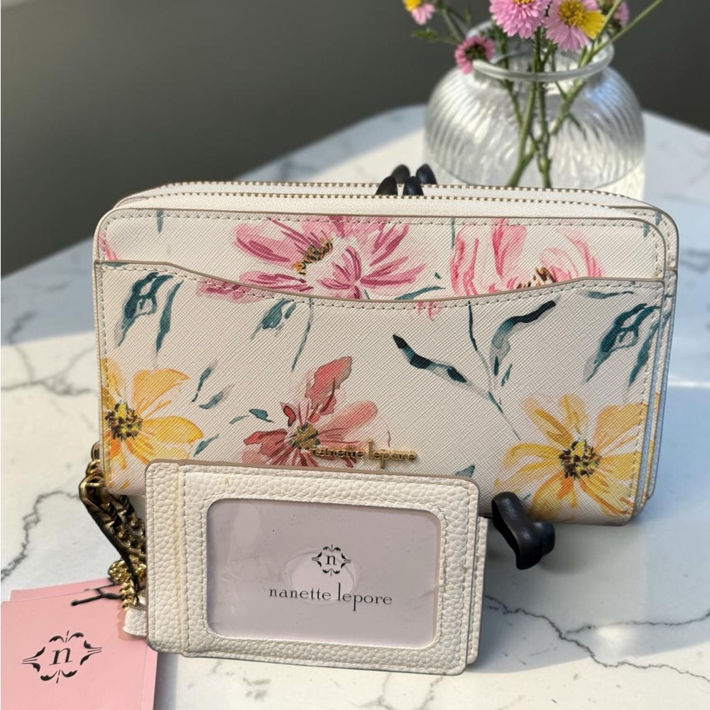 Nanette Lepore Cream Floral Ziparound Wallet with Gold Logo & Card Holder NWT